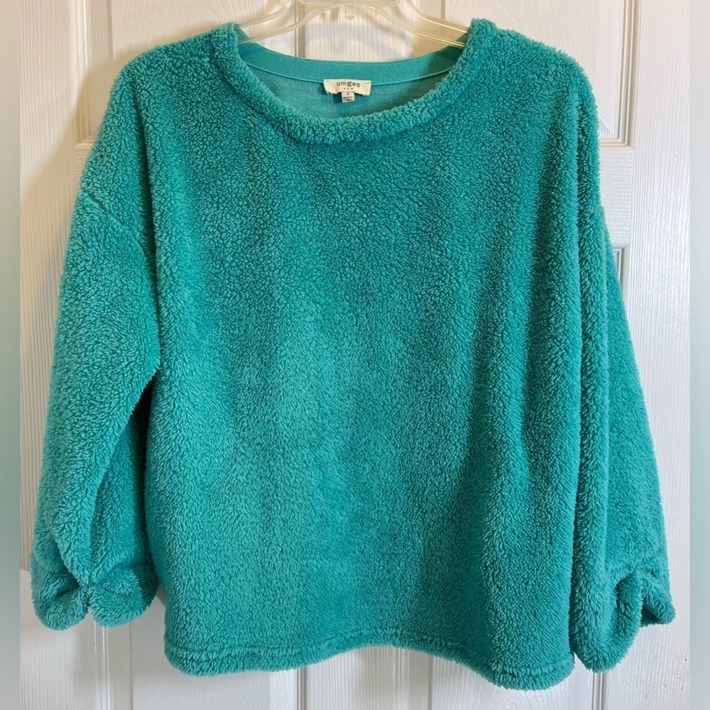 UMGEE Women’s Crew Neck Sherpa Pullover Jacket Size Small Aqua Blue Color